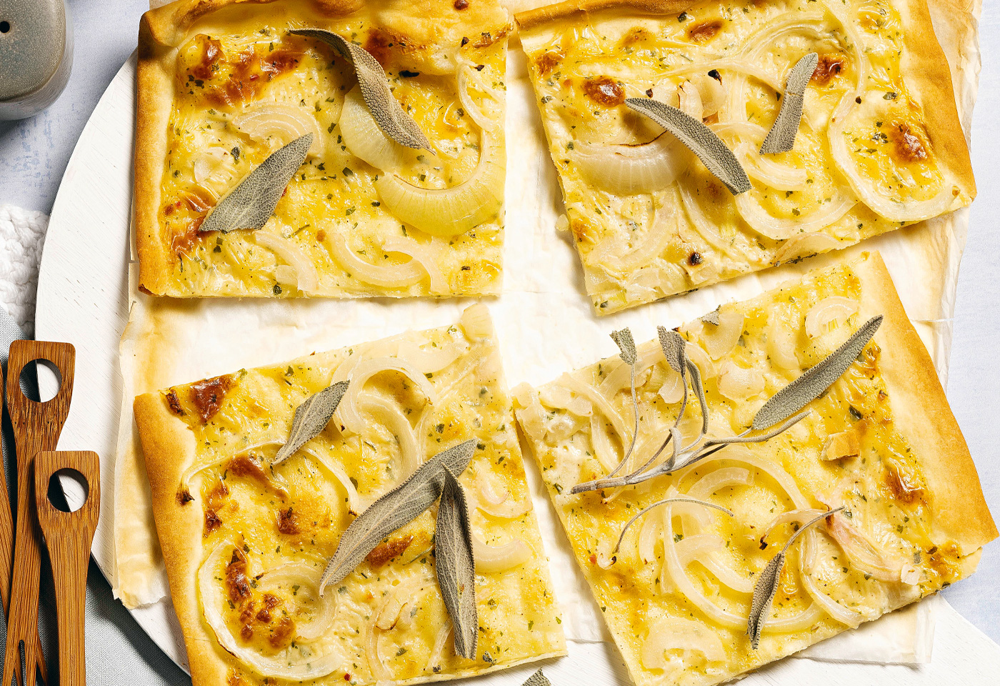 Carbonara Flammkuchen Mit Salbei Frisch Gekocht