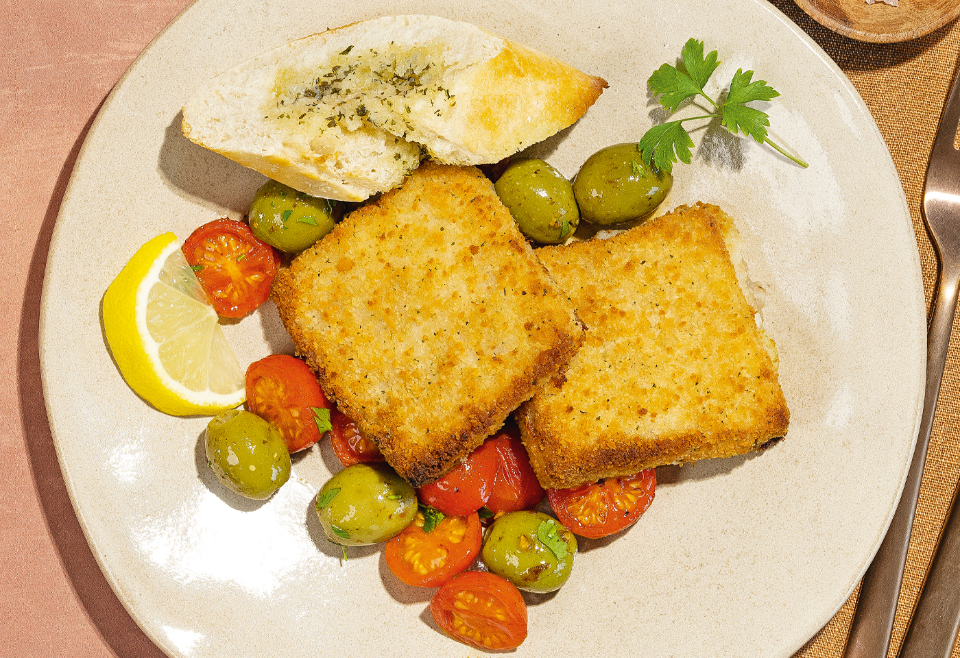 Polardorsch Müllnerin Art mit Butter Tomaten und Oliven Frisch Gekocht