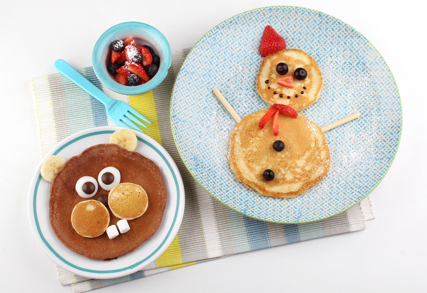 Susse Pancakes Mit Marshmallows Und Beeren Frisch Gekocht Kids