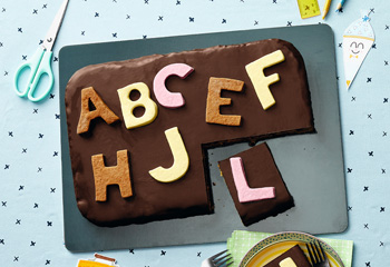 ABC-Kuchen mit Marmeladenfülle