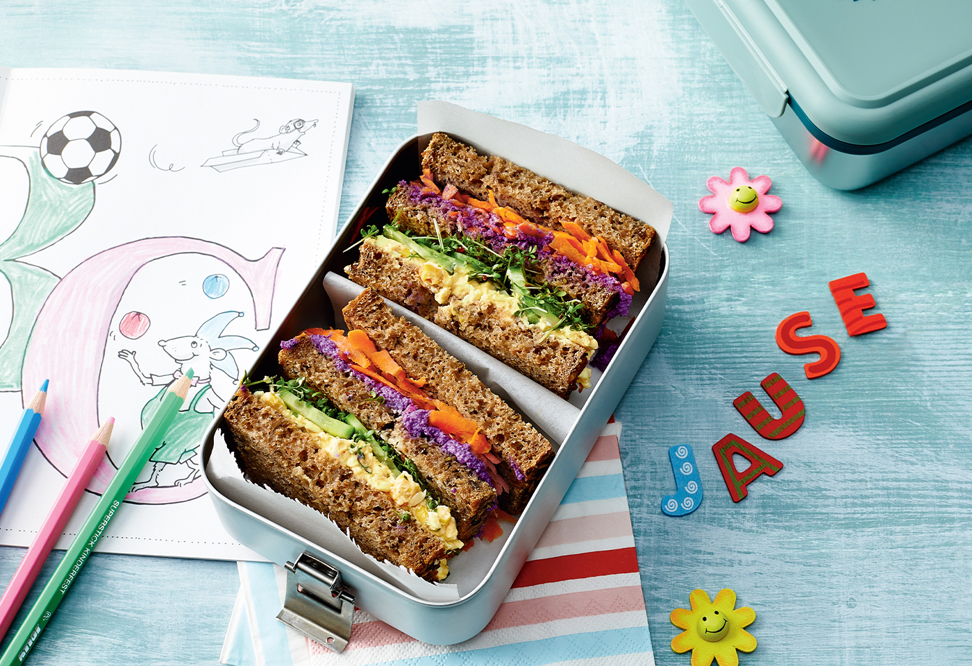 Buntes Sandwich mit Rotkraut- &amp; Mais-Ei-Aufstrich | Frisch Gekocht Kids