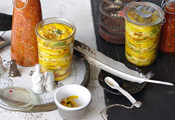 Asiatische Mango-Gurken-Pickles Foto: © Janne Peters