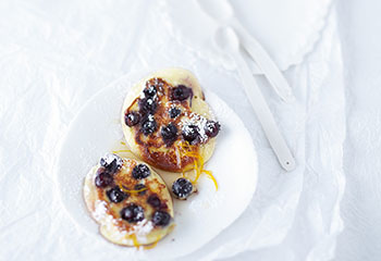 Ricotta-Pancakes mit Heidelbeeren Foto: © Janne Peters