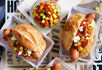 Hot Dog 4Kids mit Frankfurter und Mais-Salsa Foto: © Thorsten Südfels