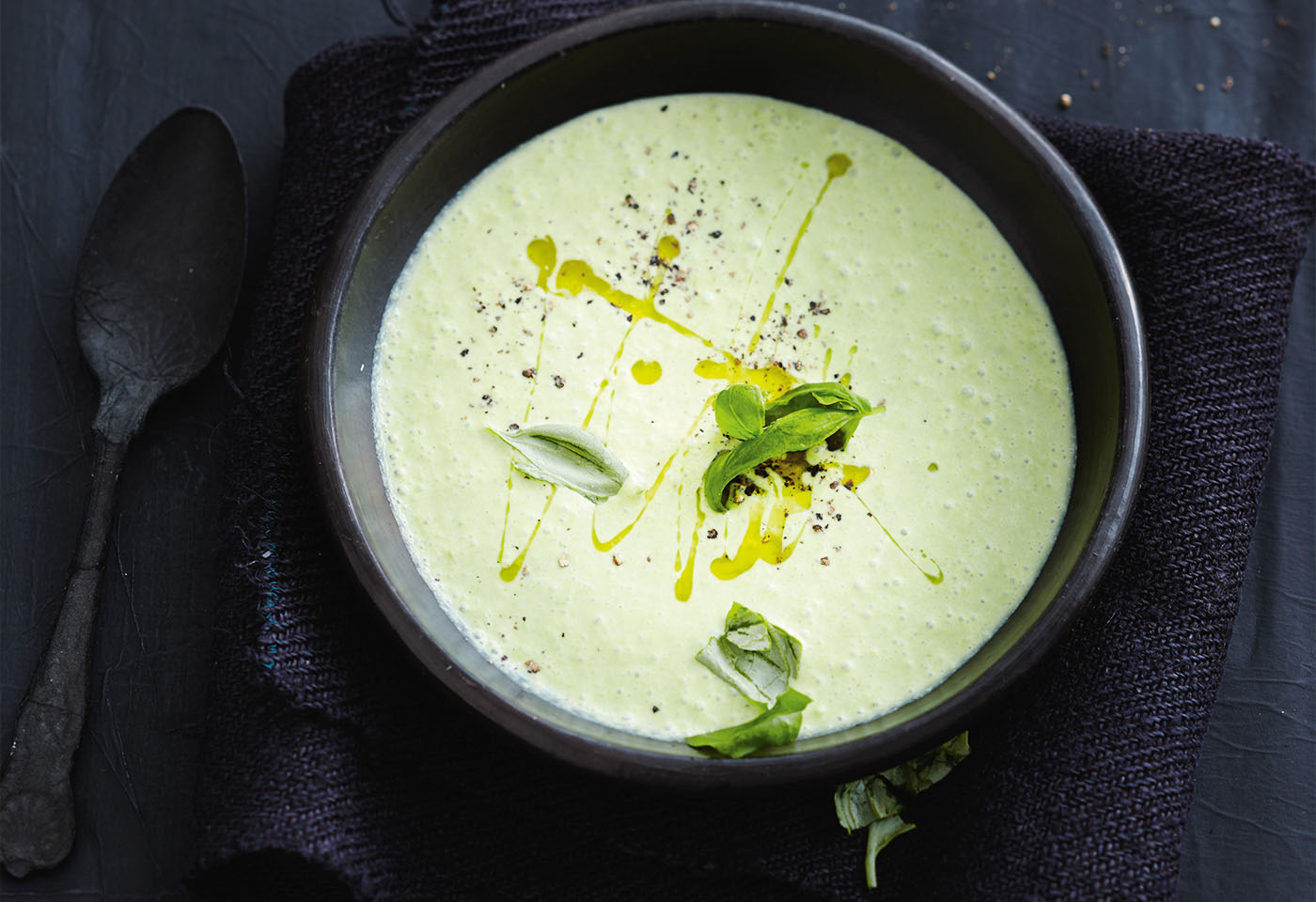 Erbsen-Basilikum-Suppe mit Joghurt | Frisch Gekocht