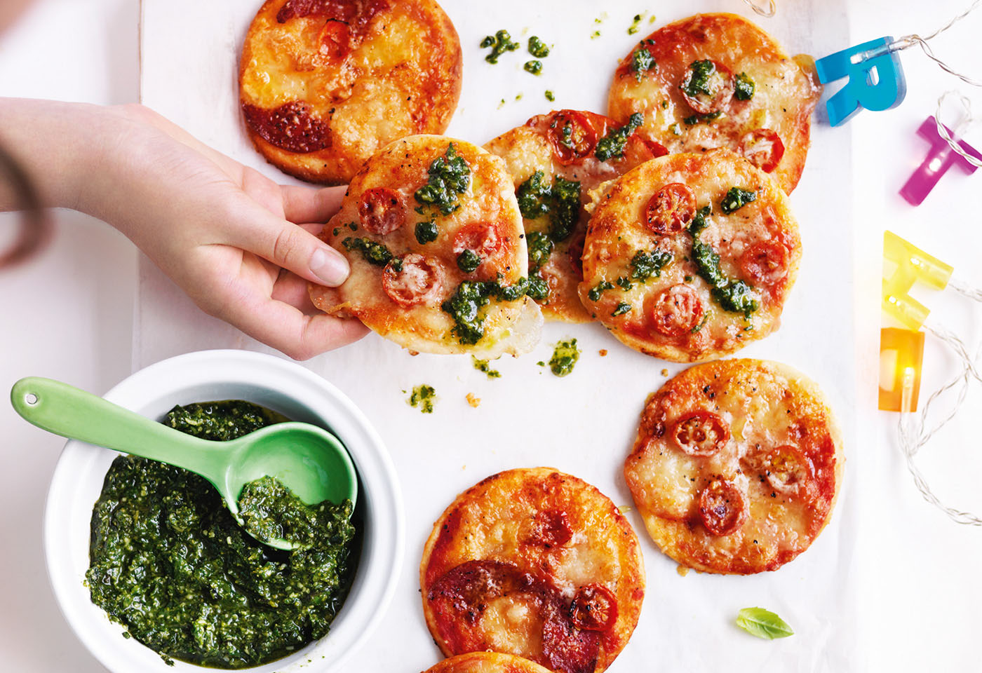 Mini-Pizzen mit Basilikumpesto | Frisch Gekocht