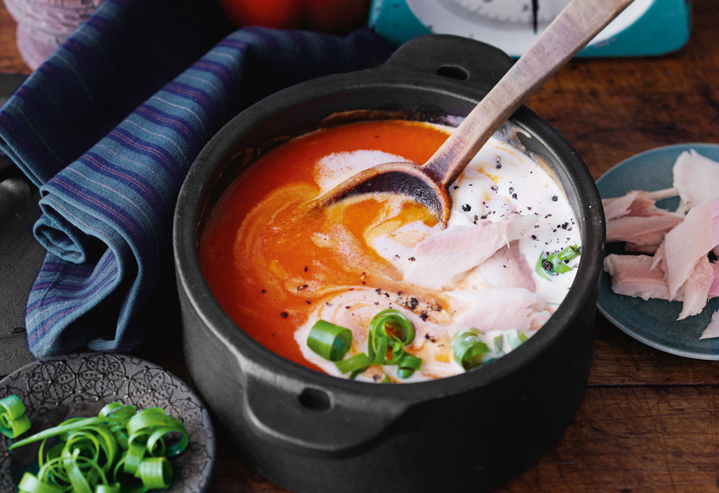 Paprikacremesuppe mit Räucherforelle | Frisch Gekocht