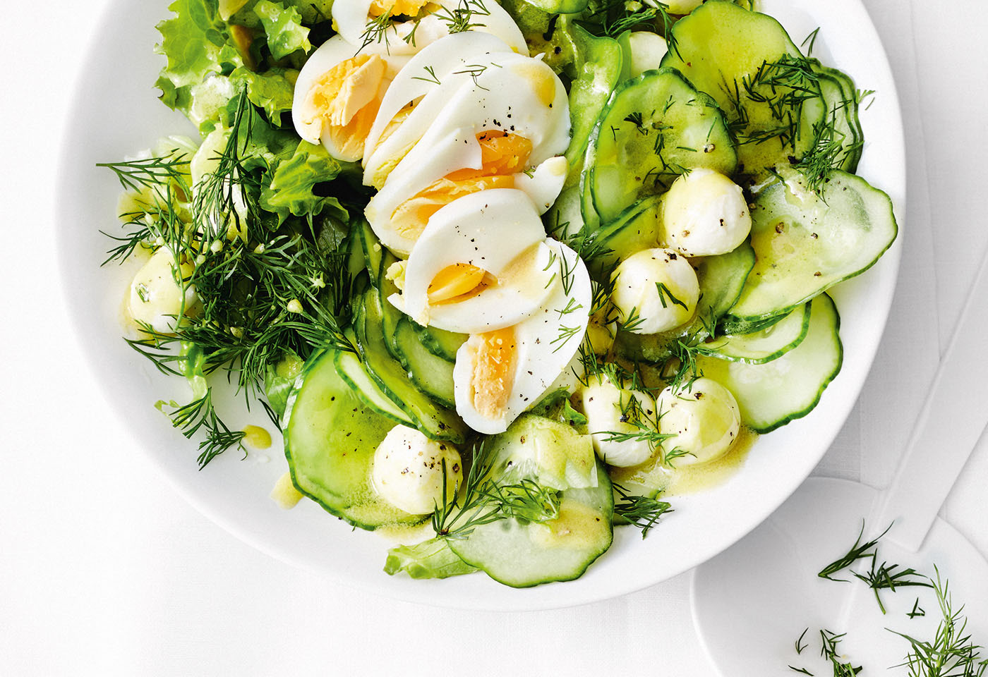 Gurkensalat mit Mozzarella und Ei | Frisch Gekocht