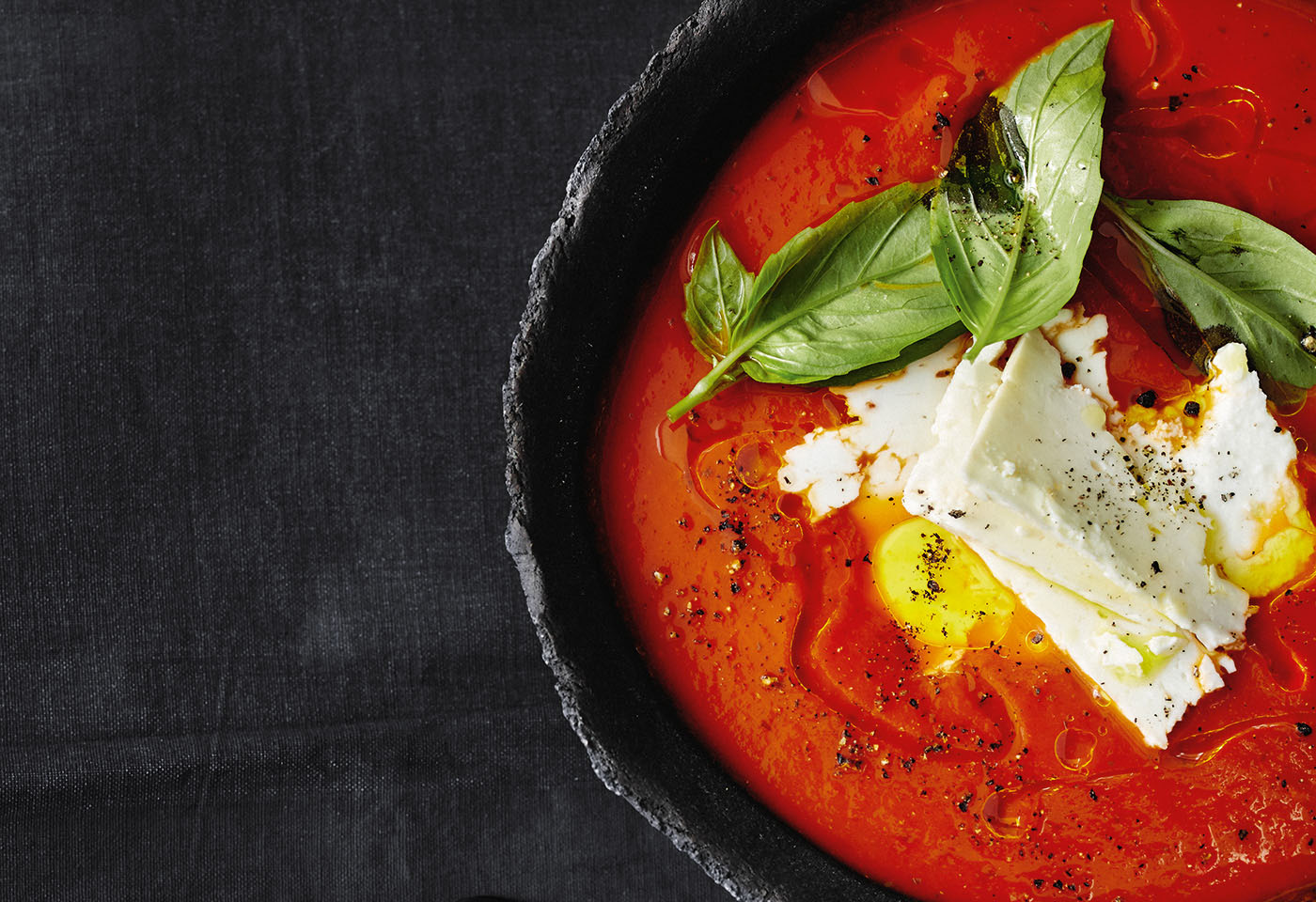Paprika-Tomaten-Suppe mit Feta | Frisch Gekocht