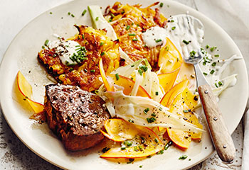 Steak mit Kürbisrösti und Fenchel-Kürbis-Salat Foto: © Thorsten Suedfels