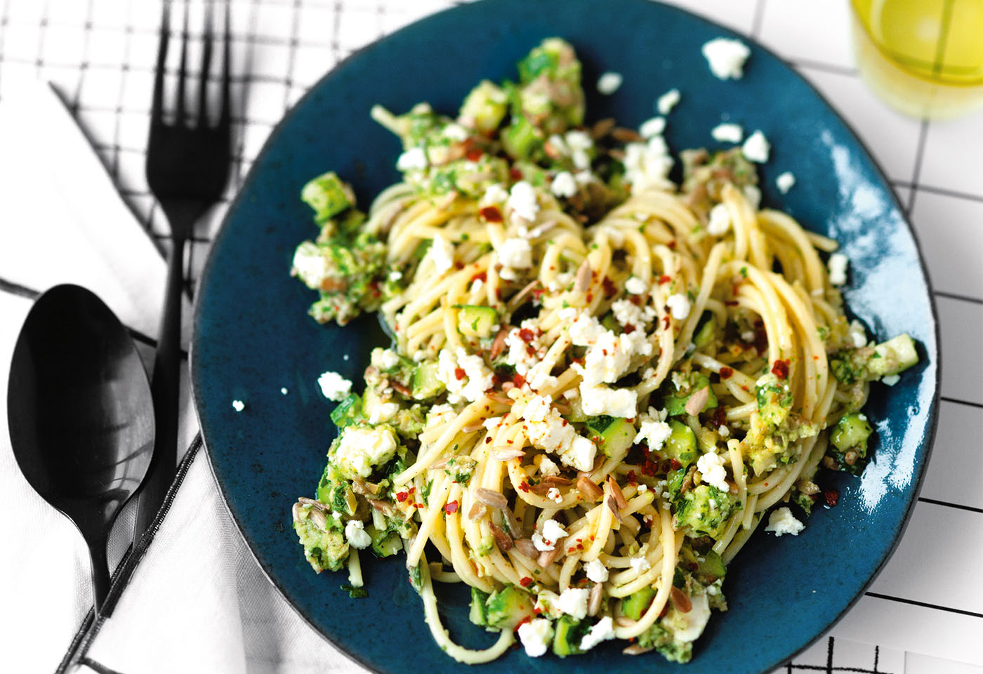 Pasta mit Zucchini-Feta-Pesto | Frisch Gekocht