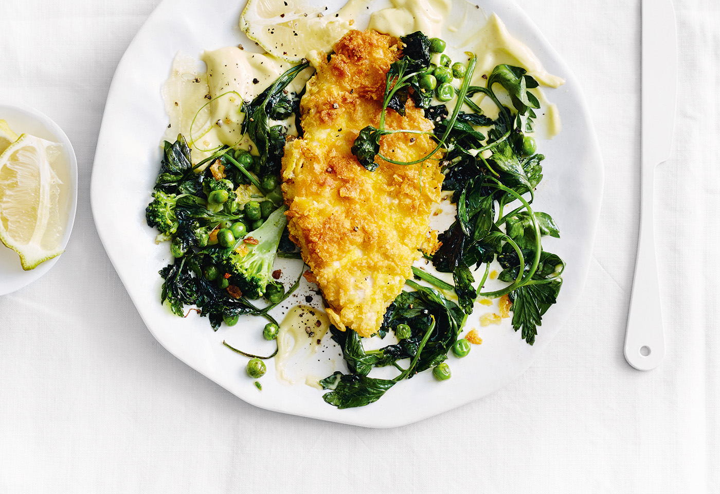 Hühnerschnitzel mit Brokkoli, Erbsen und Zitronenmayonnaise | Frisch ...