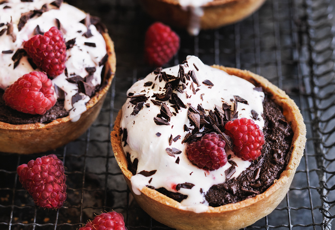 Schoko-Tartelettes mit Himbeer-Vanille-Creme | Frisch Gekocht