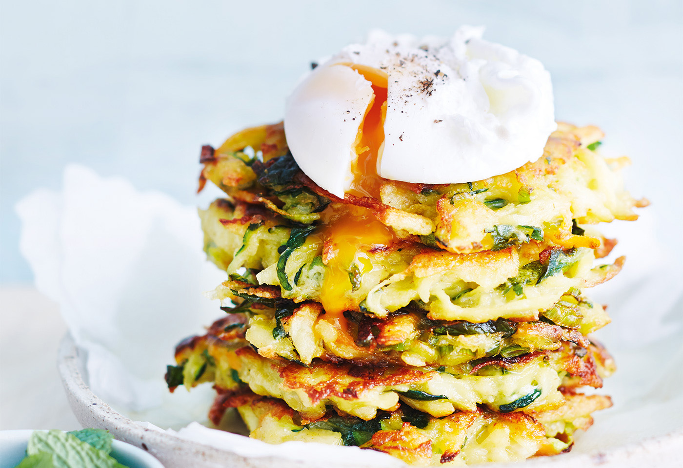 Rosti Mit Ei Und Krautern Frisch Gekocht