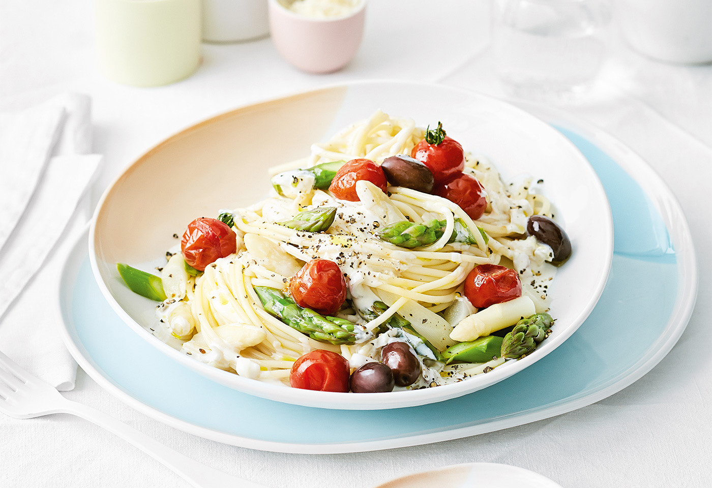 Spaghetti Mit Spargel Und Cherrytomaten Frisch Gekocht