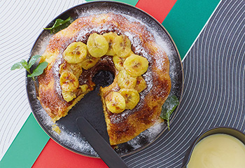Steamed Pudding mit Banane und Vanillesauce Foto: © Monika Schürle
