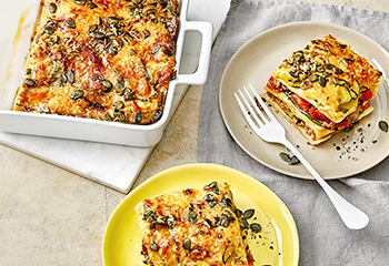 Lasagne mit Zucchini und Faschiertem Foto: © Monika Schuerle