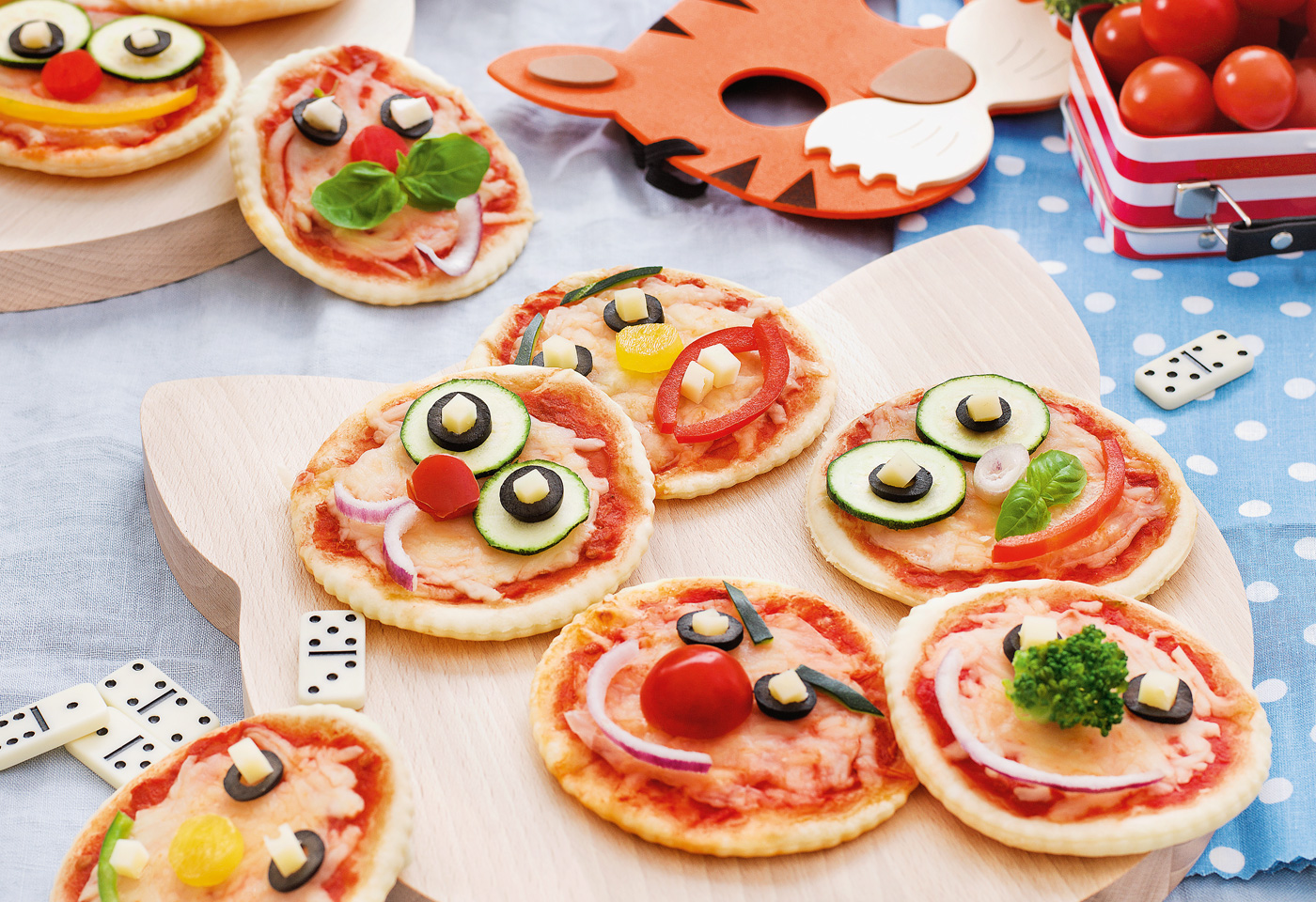 Minipizzen Mit Gesichtern Frisch Gekocht