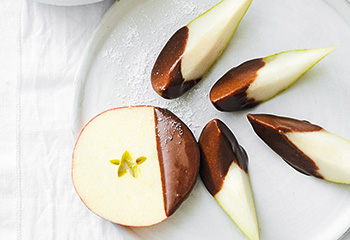 Schokoladefondue mit Äpfeln und Birnen Foto: © Thorsten Suedfels