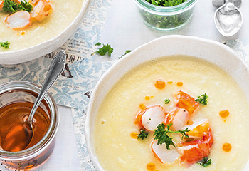 Fenchel-Apfel-Cremesuppe mit Garnelen Foto: © Shutterstock