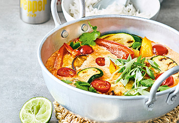 Grill-Gemüse-Thai-Curry mit Basmatireis Foto: © Julia Hoersch