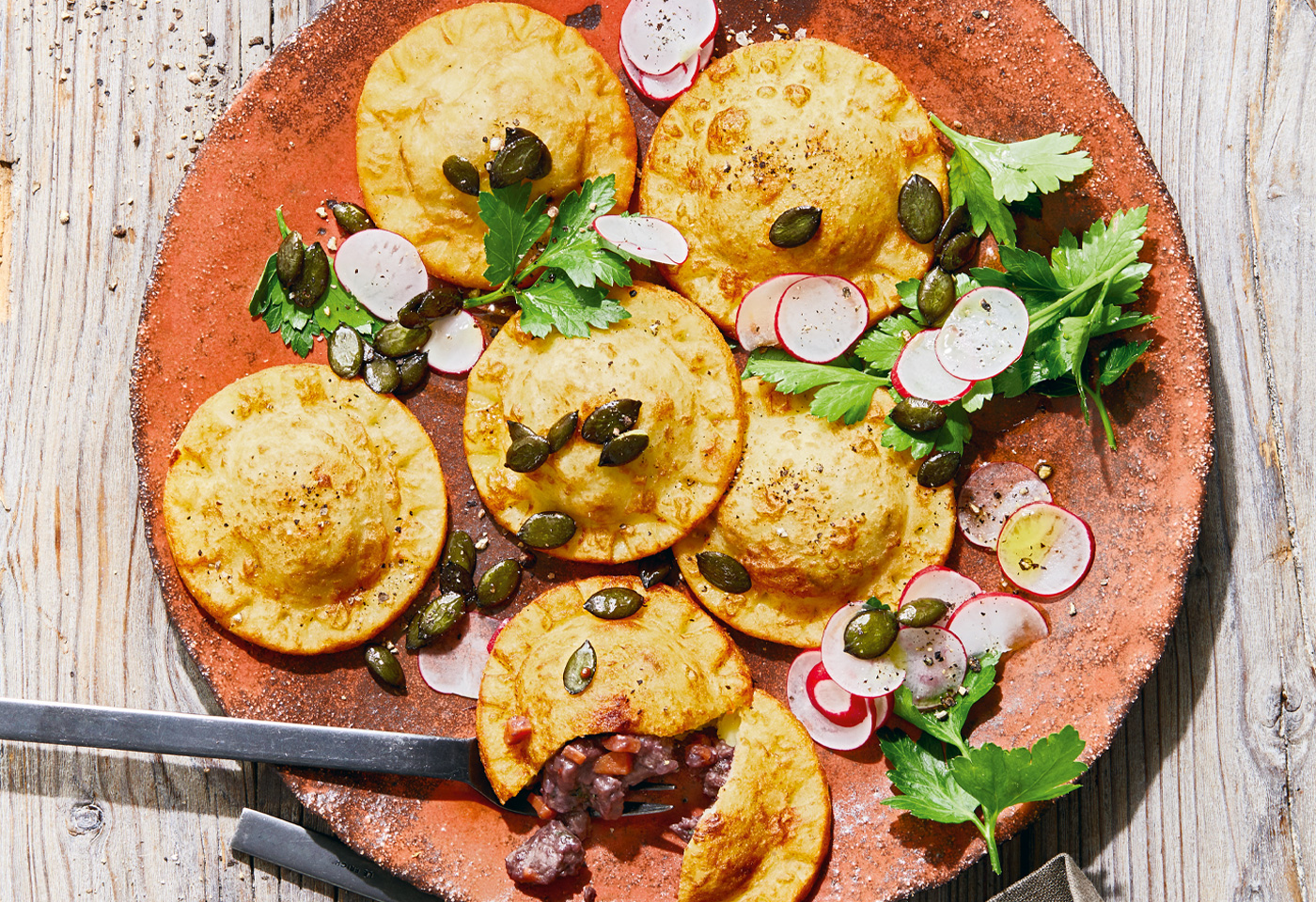 Fleischkrapferl mit Schnittlauchdip | Frisch Gekocht