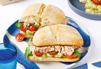 Thunfisch-Avocado-Sandwich Foto: © Kevin Ilse
