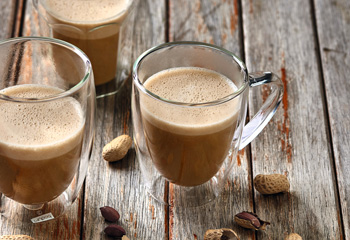 Erdnussbutter-Vanille-Latte Foto: © StockFood