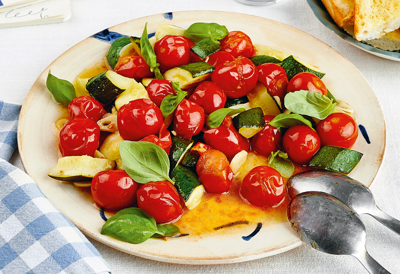 Süß-Saures Mediterranes Gemüse mit Röstbaguette | Frisch Gekocht