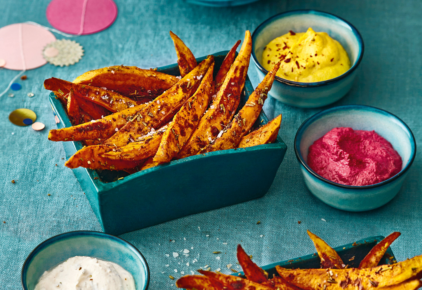 Süßkartoffel-Wedges mit bunten Dips | Frisch Gekocht