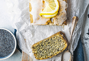 Zitronen-Mohn-Kuchen Foto: © StockFood
