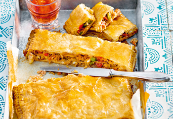 Thunfisch-Blätterteig-Pastete Foto: © StockFood Thunfisch-Blätterteig-Pastete Foto: © StockFood