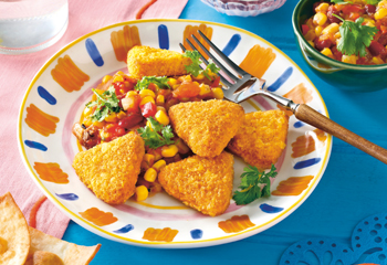 Nacho-Cheese-Nuggets mit Tortillaecken und Tex-Mex-Maissalat Foto: © Eva Strateva/Marian Inhouse-Agentur Nacho-Cheese-Nuggets mit Tortillaecken und Tex-Mex-Maissalat Foto: © Eva Strateva/Marian Inhouse-Agentur