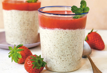 Kokos-Cashew-Panna-Cotta Foto: © Kevin Ilse Kokos-Cashew-Panna-Cotta Foto: © Kevin Ilse