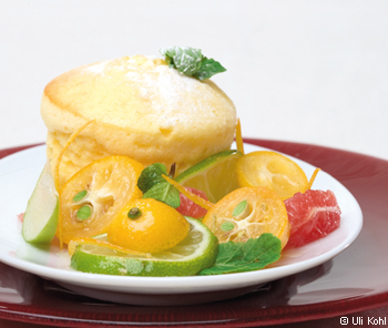 Topfen-Orangen-Soufflé mit Zitrus-Fruchtsalat