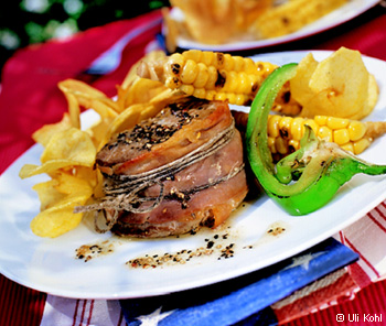 Steak & Ham mit Mais, Kartoffelsnakes und Paprika