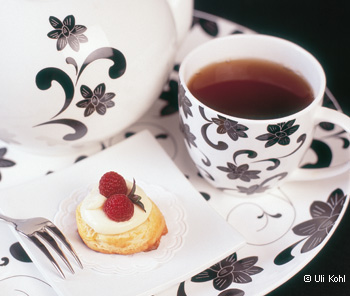 English Breakfast Tea mit Scones und Clotted Cream