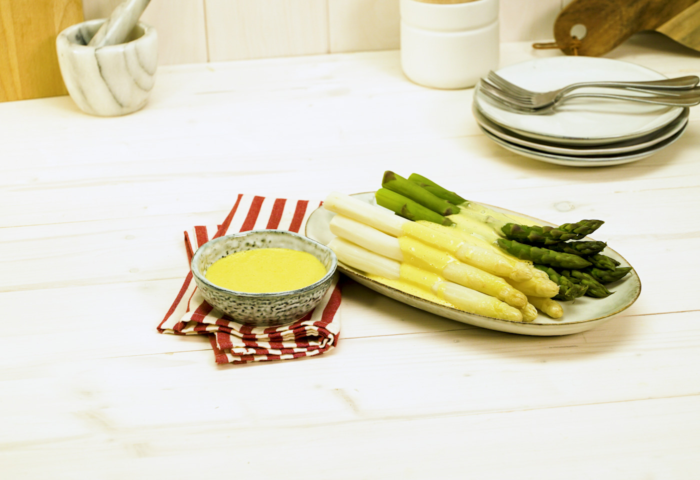 Zweierlei Spargel Mit Sauce Hollandaise Frisch Gekocht