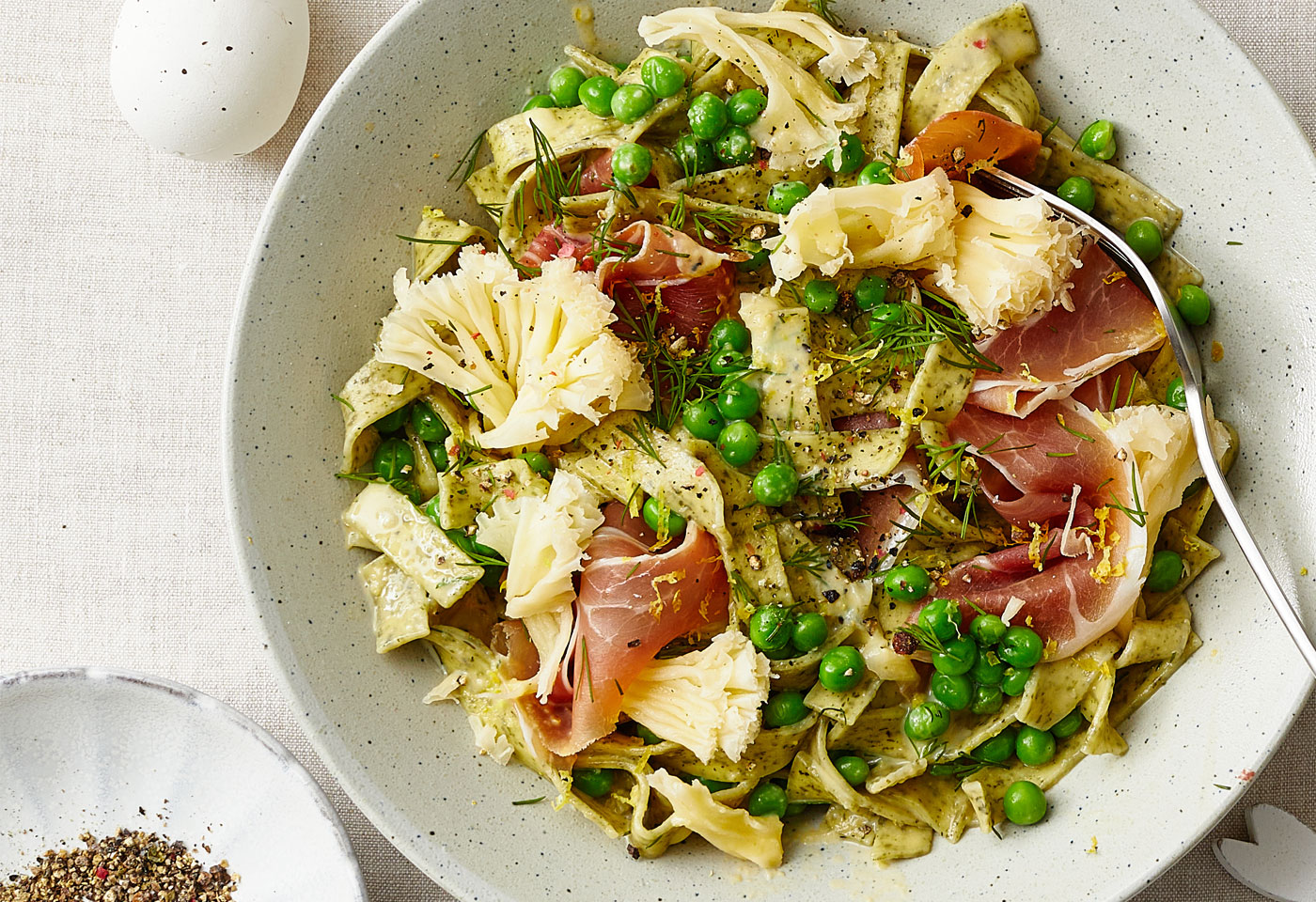 Barlauchpasta Mit Erbsen Und Tete De Moine Rosetten Frisch Gekocht 