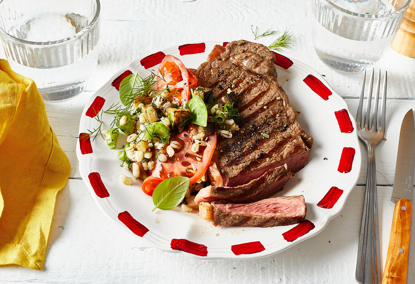 Bild von Rumpsteak mit Rollgerstensalat